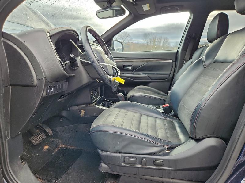 Фото 7 - MITSUBISHI OUTLANDER