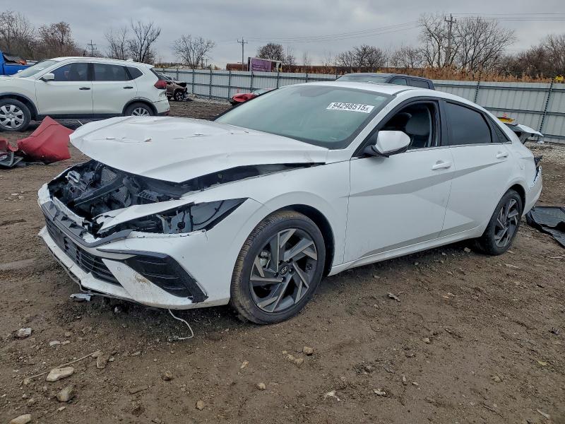 Фото 1 - HYUNDAI ELANTRA