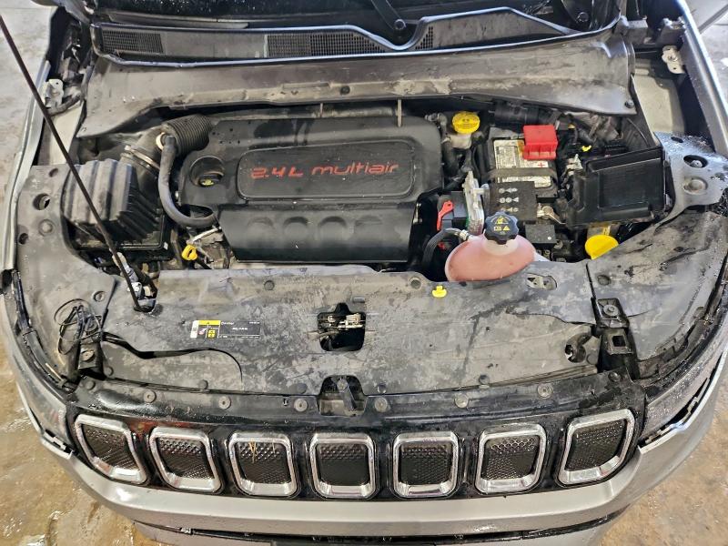 Фото 12 - JEEP COMPASS