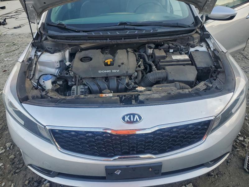 Фото 11 - KIA FORTE