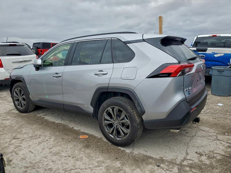 Фото 2 - TOYOTA RAV4