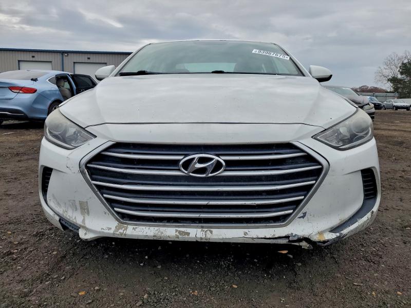 Фото 5 - HYUNDAI ELANTRA