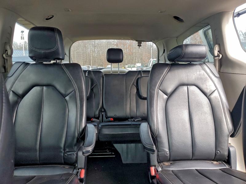 Фото 10 - CHRYSLER MINIVAN