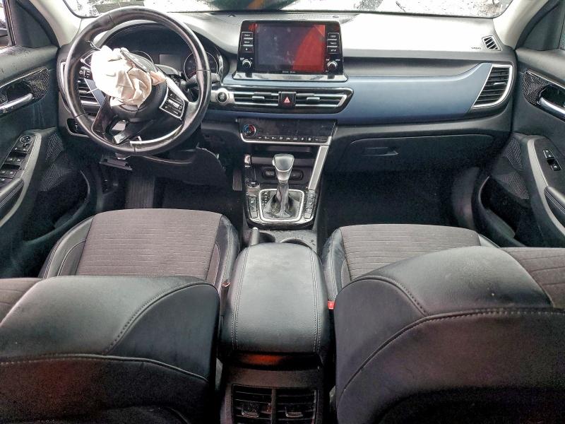 Фото 8 - KIA SELTOS