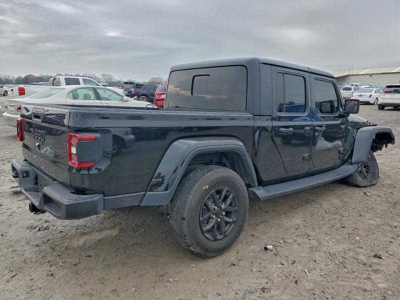 Фото 3 - JEEP GLADIATOR