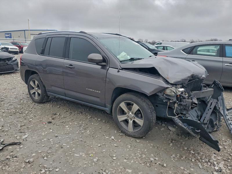 Фото 4 - JEEP COMPASS