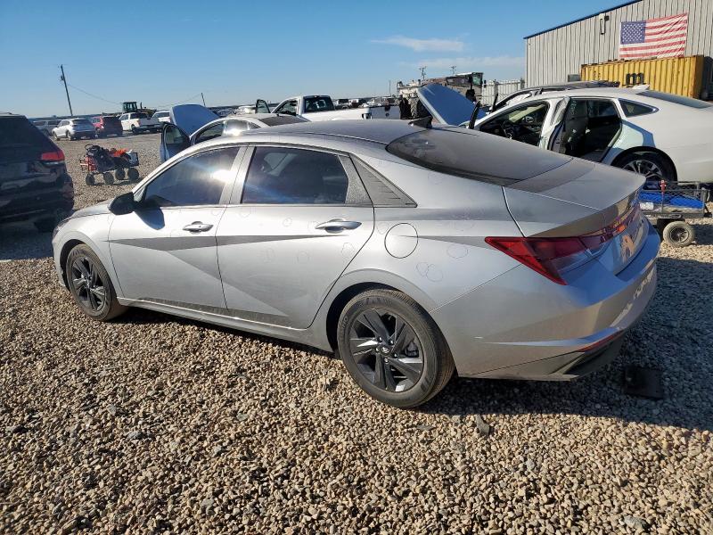 Фото 2 - HYUNDAI ELANTRA