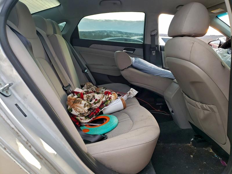 Фото 10 - HYUNDAI SONATA