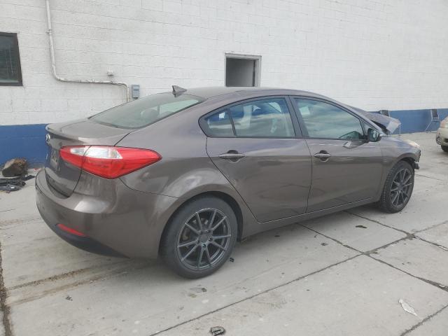 Фото 3 - KIA FORTE