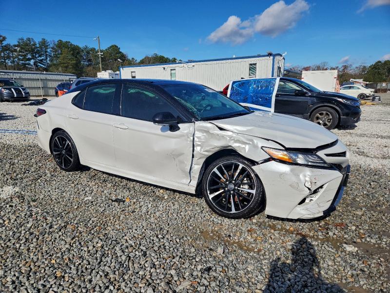 Фото 4 - TOYOTA CAMRY