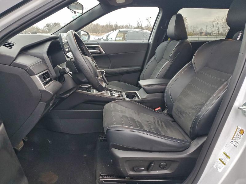 Фото 7 - MITSUBISHI OUTLANDER