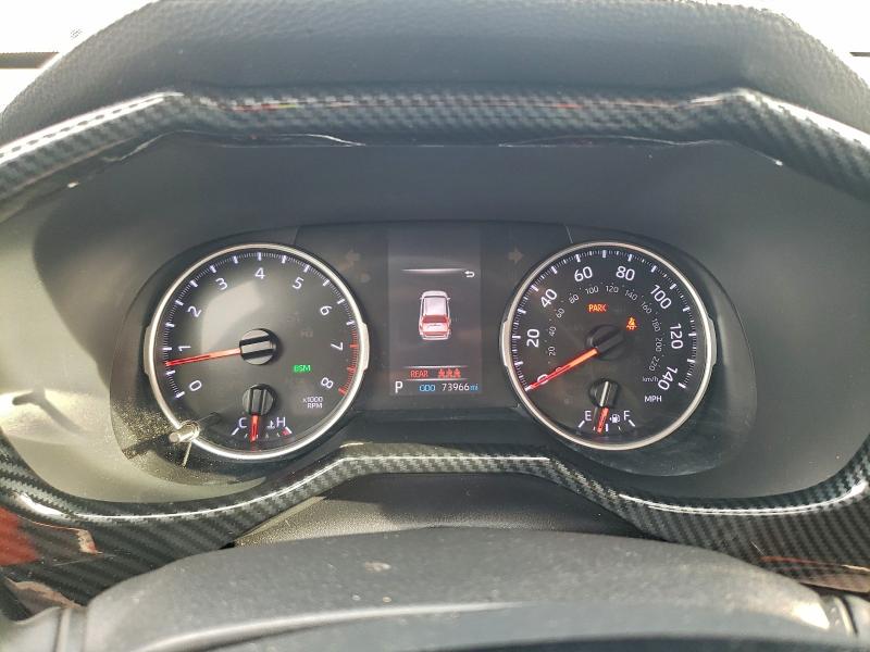 Фото 9 - TOYOTA RAV4