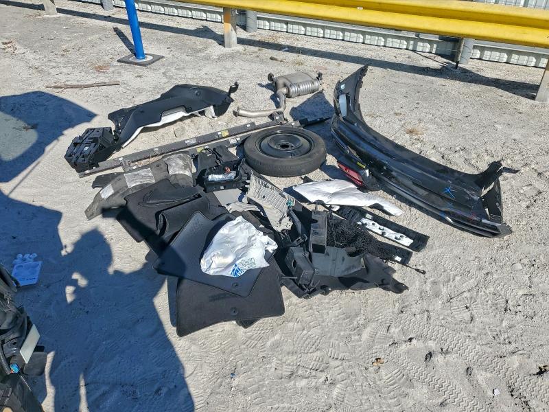 Фото 13 - KIA SORENTO