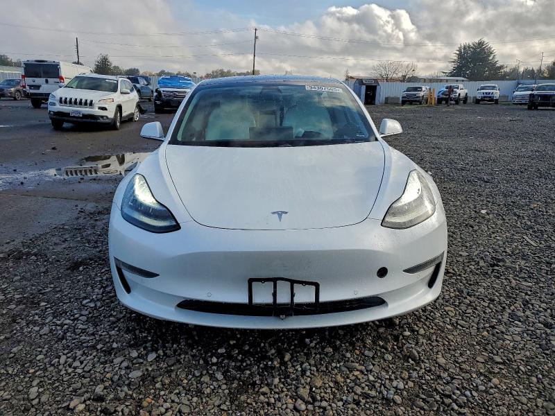 Фото 5 - TESLA MODEL 3