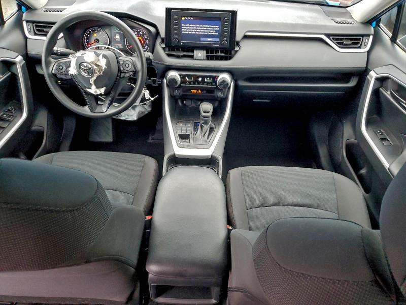 Фото 8 - TOYOTA RAV4