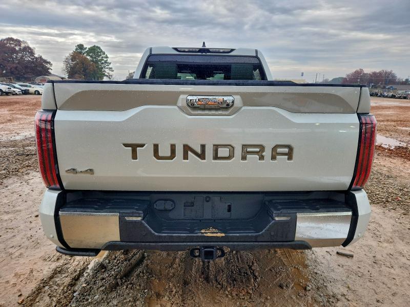 Фото 6 - TOYOTA TUNDRA