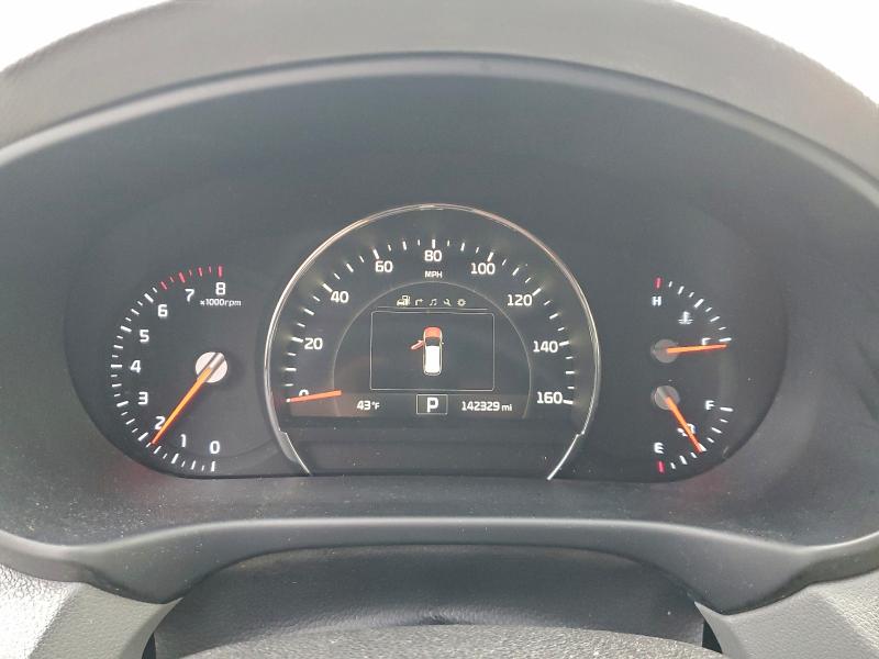 Фото 9 - KIA SORENTO