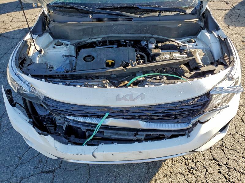 Фото 12 - KIA SELTOS