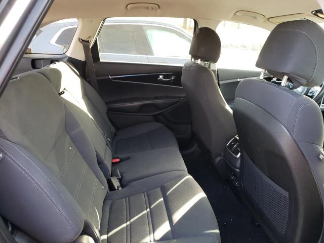 Фото 10 - KIA SORENTO