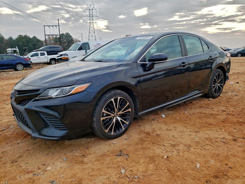 Фото 1 - TOYOTA CAMRY