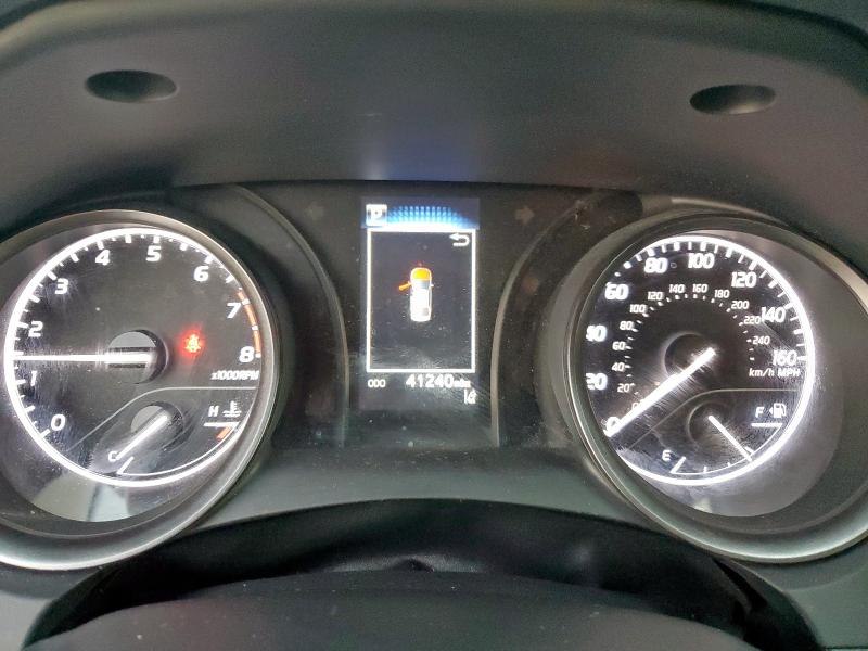 Фото 9 - TOYOTA CAMRY