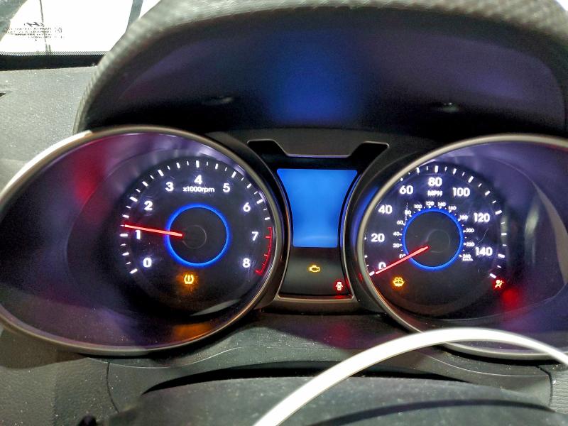 Фото 9 - HYUNDAI VELOSTER