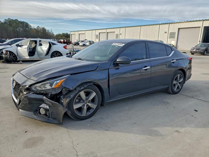 Фото 1 - NISSAN ALTIMA