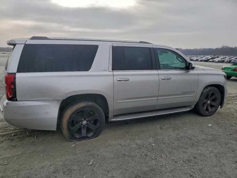 Фото 3 - CHEVROLET SUBURBAN