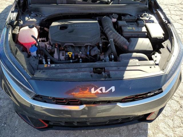 Фото 11 - KIA FORTE