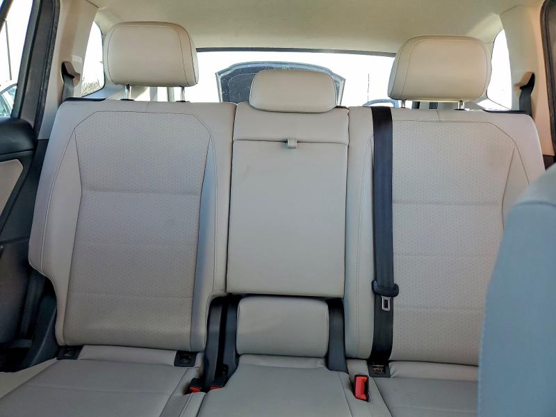 Фото 10 - VOLKSWAGEN TIGUAN