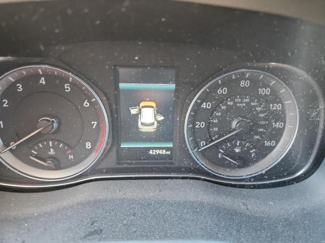 Фото 9 - HYUNDAI KONA