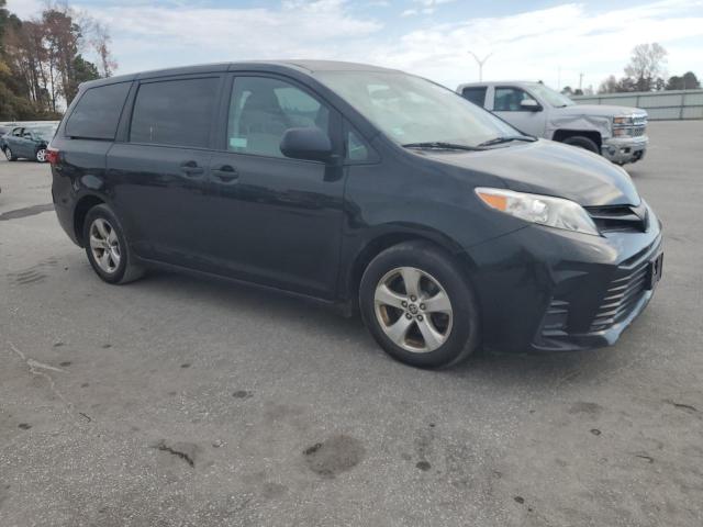 Фото 4 - TOYOTA SIENNA