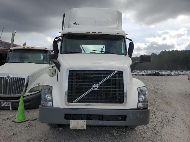 Фото 5 - VOLVO VN