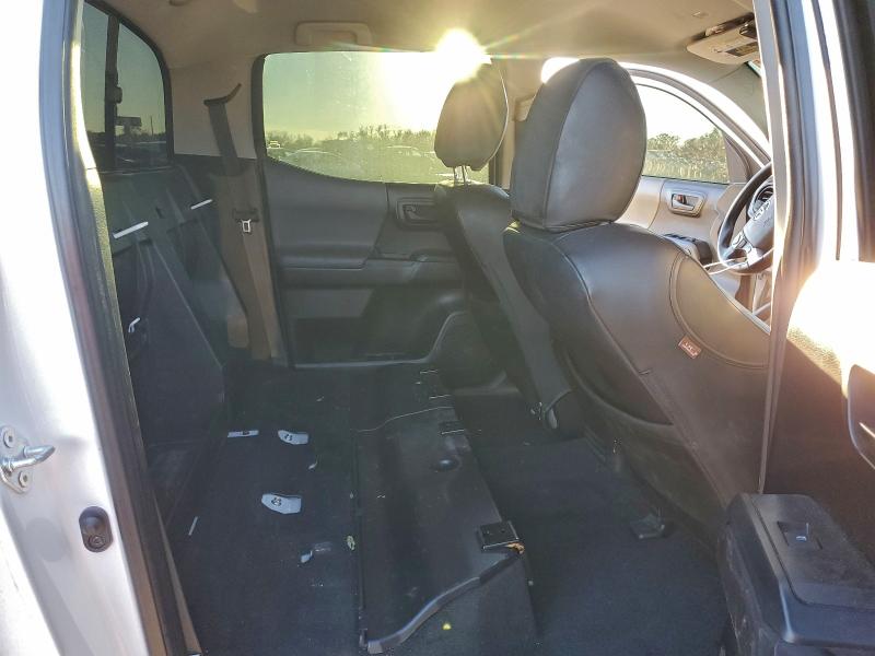 Фото 10 - TOYOTA TACOMA