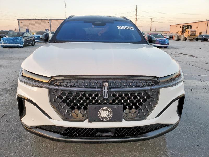 Фото 5 - LINCOLN NAUTILUS