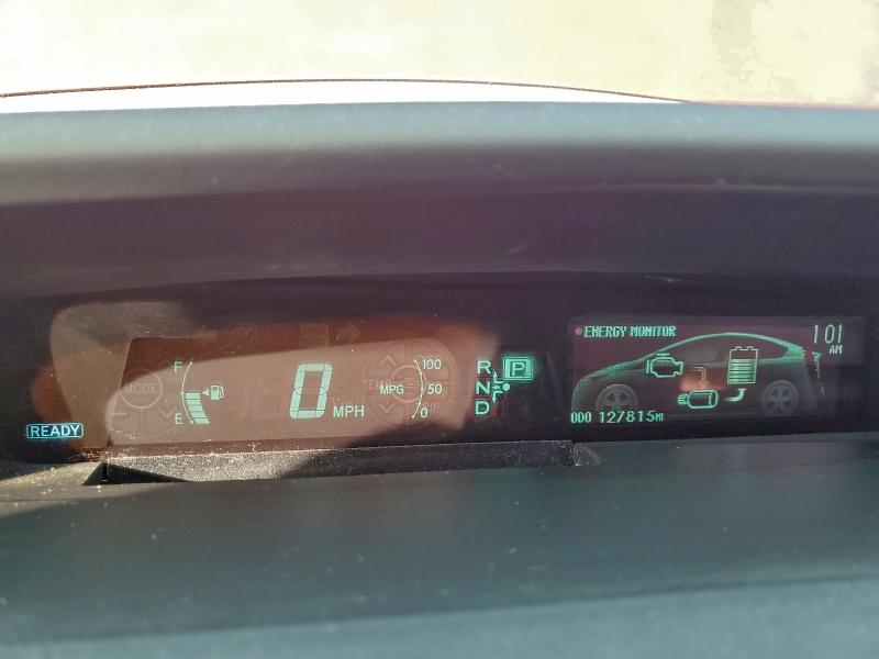 Фото 9 - TOYOTA PRIUS