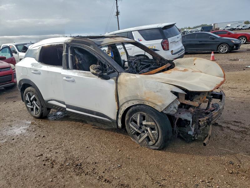 Фото 4 - NISSAN KICKS