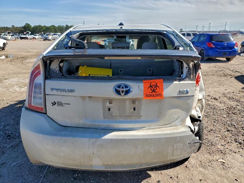 Фото 6 - TOYOTA PRIUS