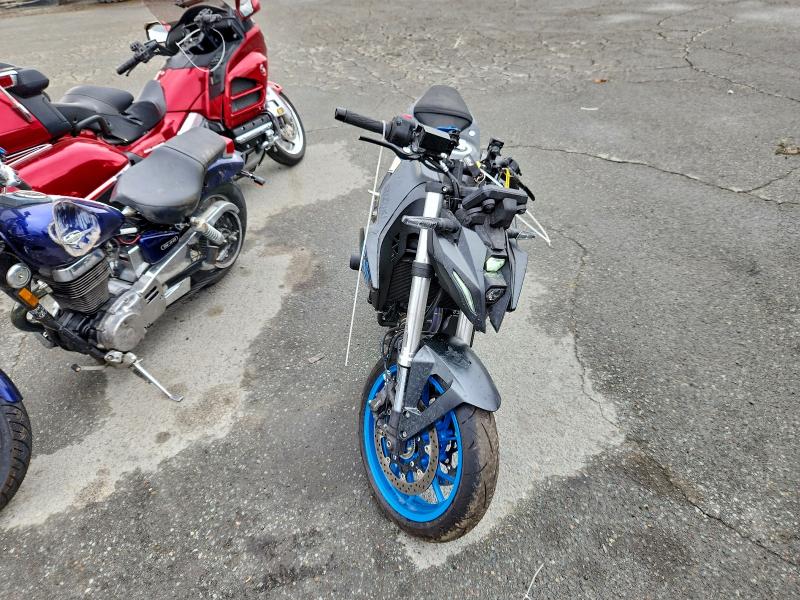 SUZUKI GSX800 R 2024