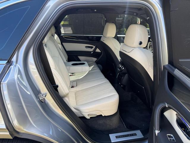 BENTLEY ALL MODELS 2019 VIN SJAAM2ZV9KC026702
