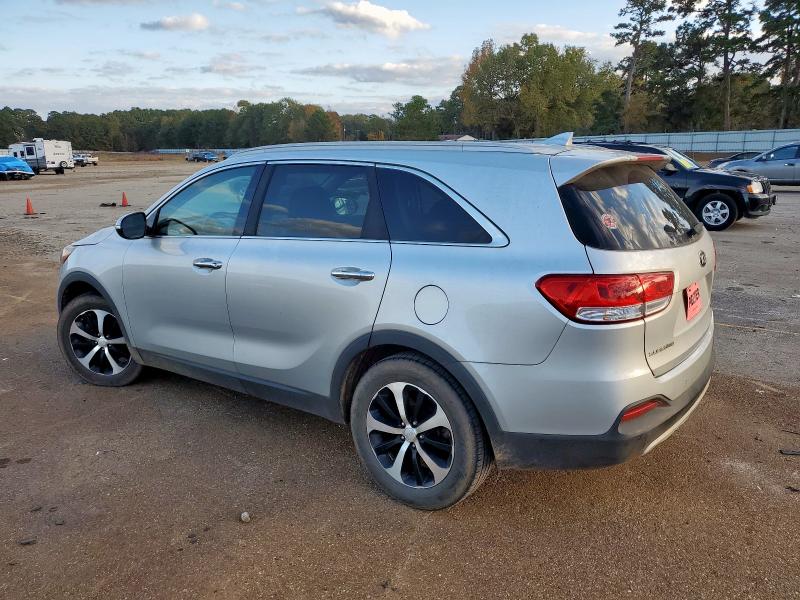 Фото 2 - KIA SORENTO