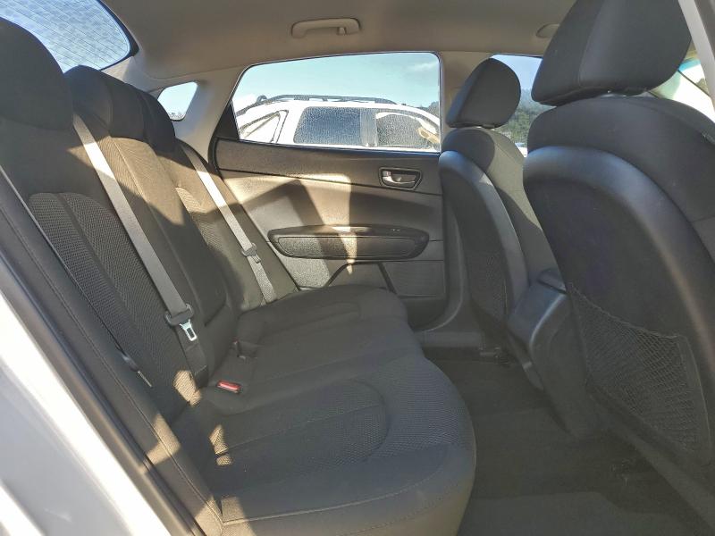 Фото 10 - KIA OPTIMA