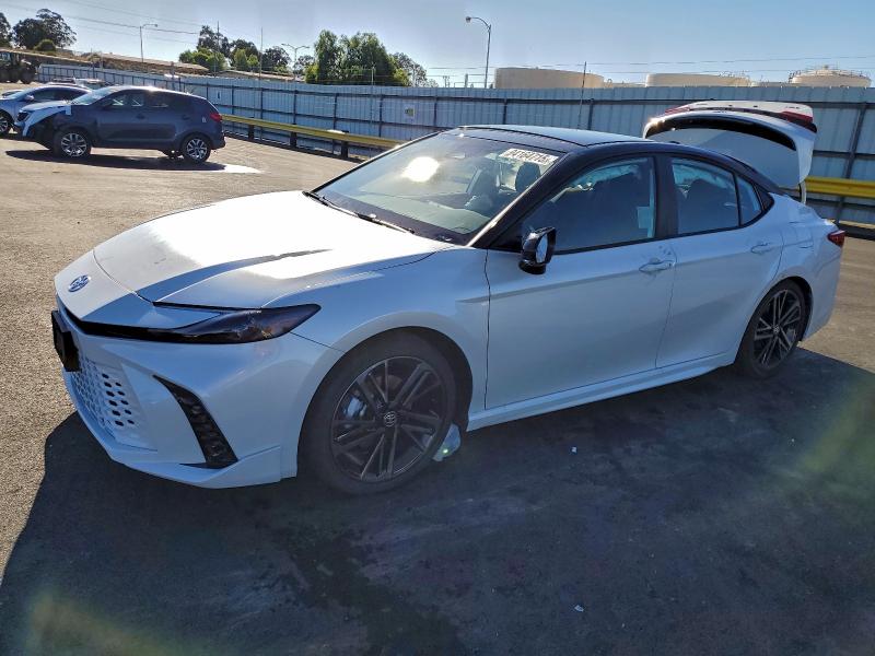 Фото 1 - TOYOTA CAMRY