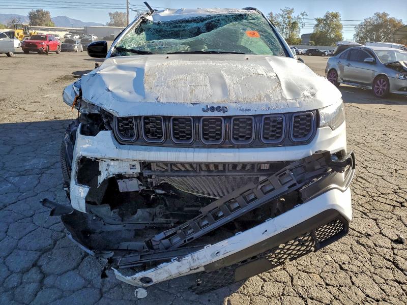 Фото 5 - JEEP COMPASS