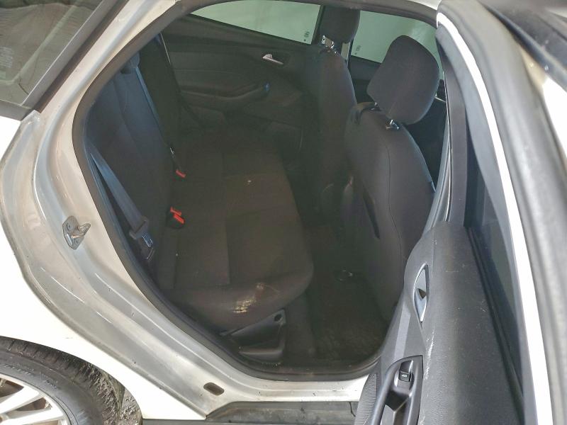 Фото 10 - FORD FOCUS