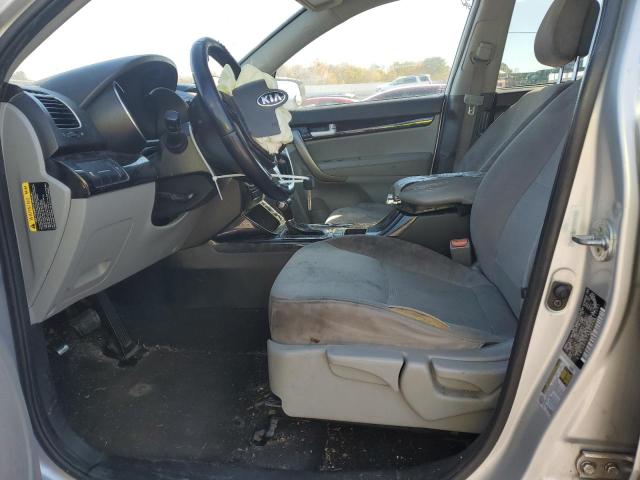 Фото 7 - KIA SORENTO