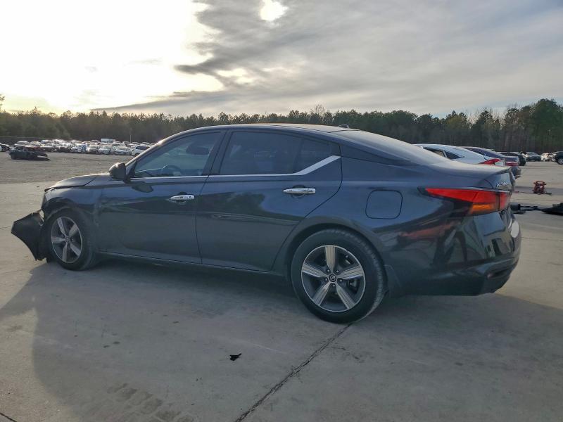 Фото 2 - NISSAN ALTIMA