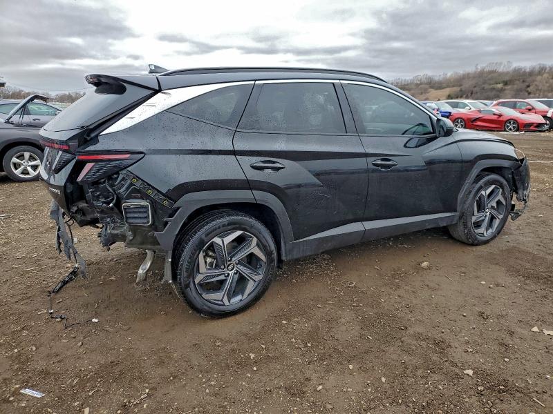 Фото 3 - HYUNDAI TUCSON