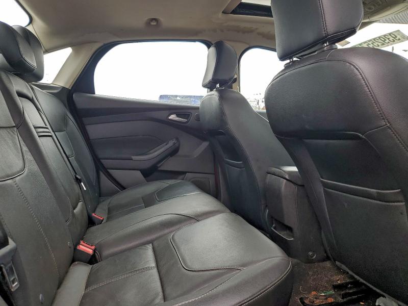 Фото 10 - FORD FOCUS