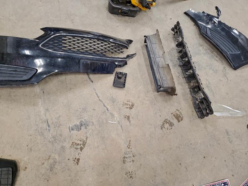 Фото 12 - FORD FOCUS